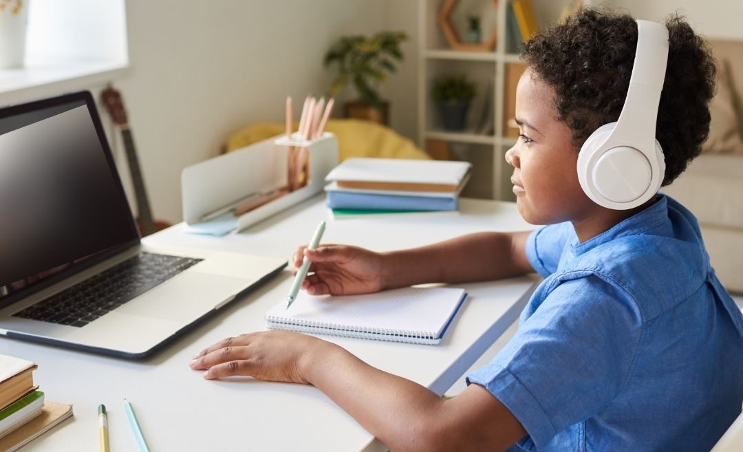 What Is Online Tutoring?